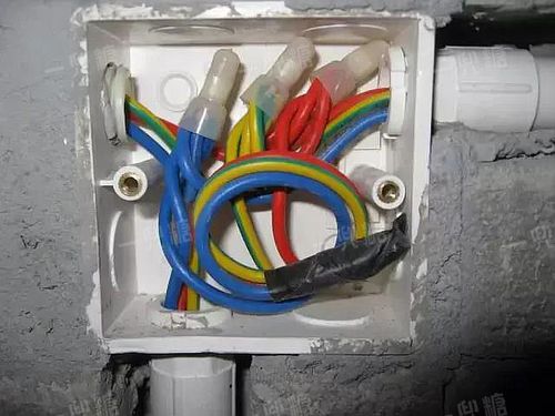 接線盒內電線的安全連接 詳解“壓線帽”的使用